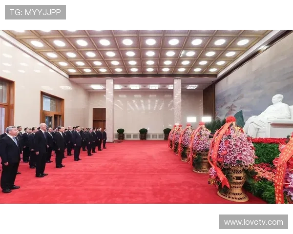 女篮出征亚洲杯前开展爱国主义教育活动 全队瞻仰毛泽东同志铜像激发集体荣誉感 女篮出征亚洲杯前开展爱国主义教育活动 全队瞻仰毛泽东同志铜像激发集体荣誉感